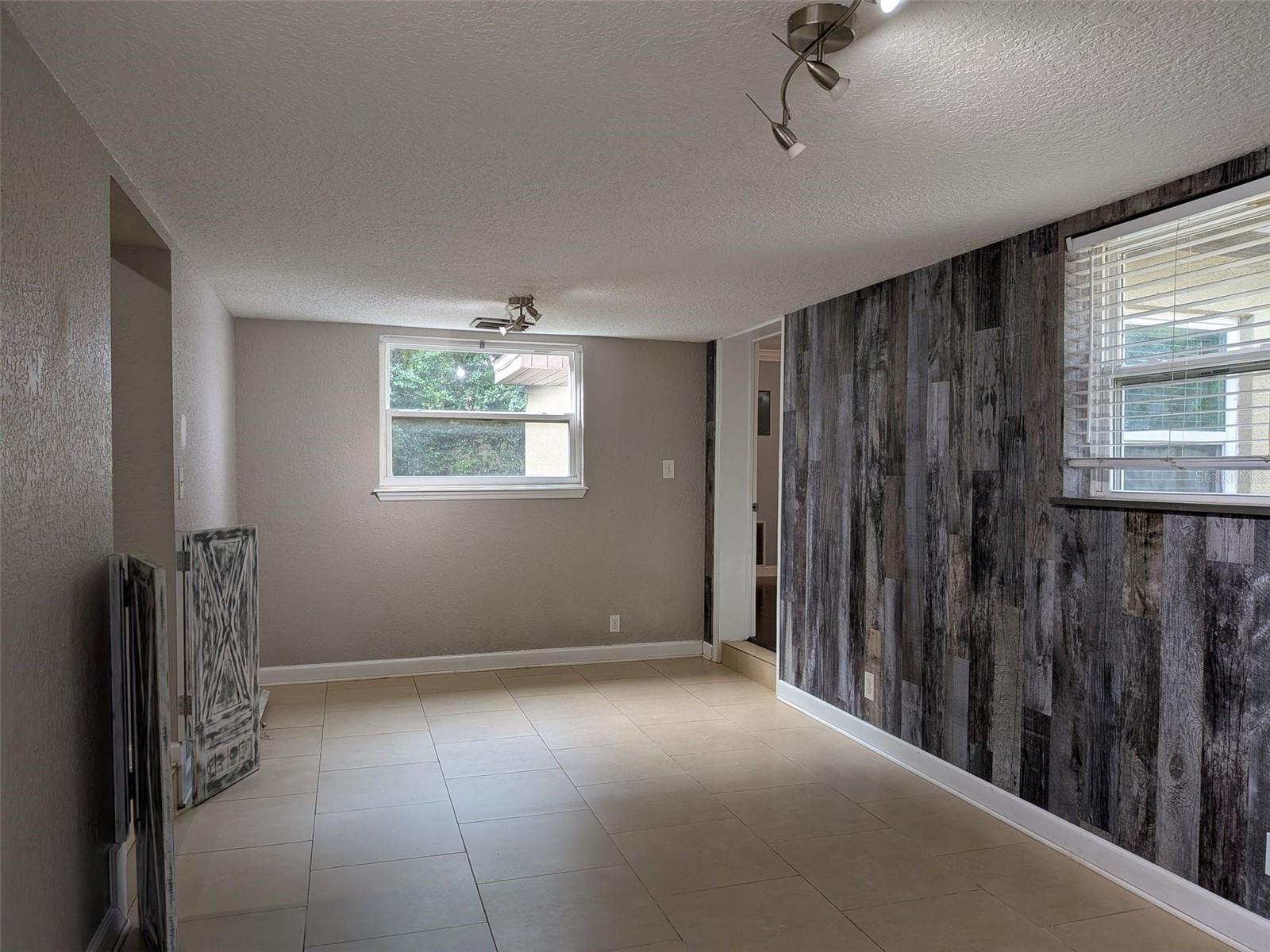 FAIRVIEW HEIGHTS REP - Residential Lease