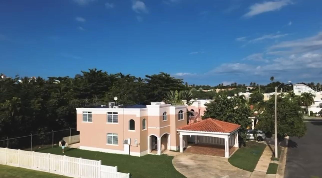 URB. GRAND PALM II - Residential