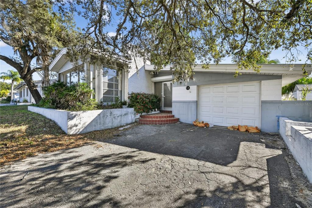 Photo of 6620 Gulfport Boulevard S, South Pasadena, FL 33707 (MLS # O6376124)