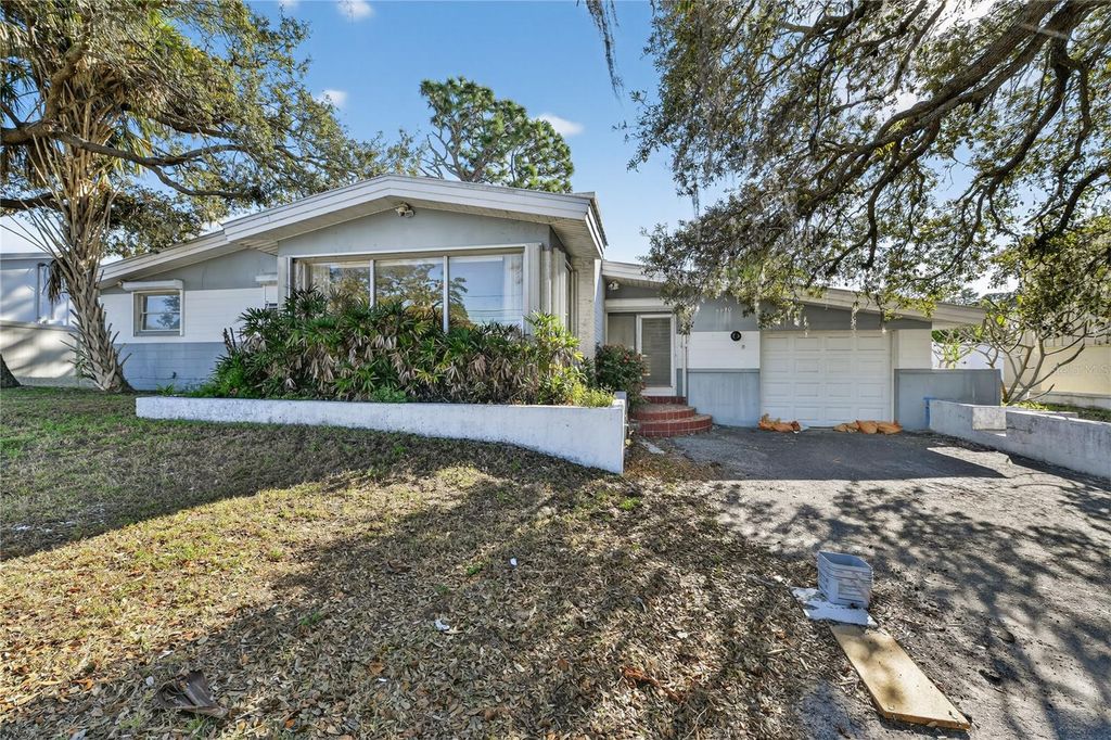 Photo of 6620 Gulfport Boulevard S, South Pasadena, FL 33707 (MLS # O6376124)