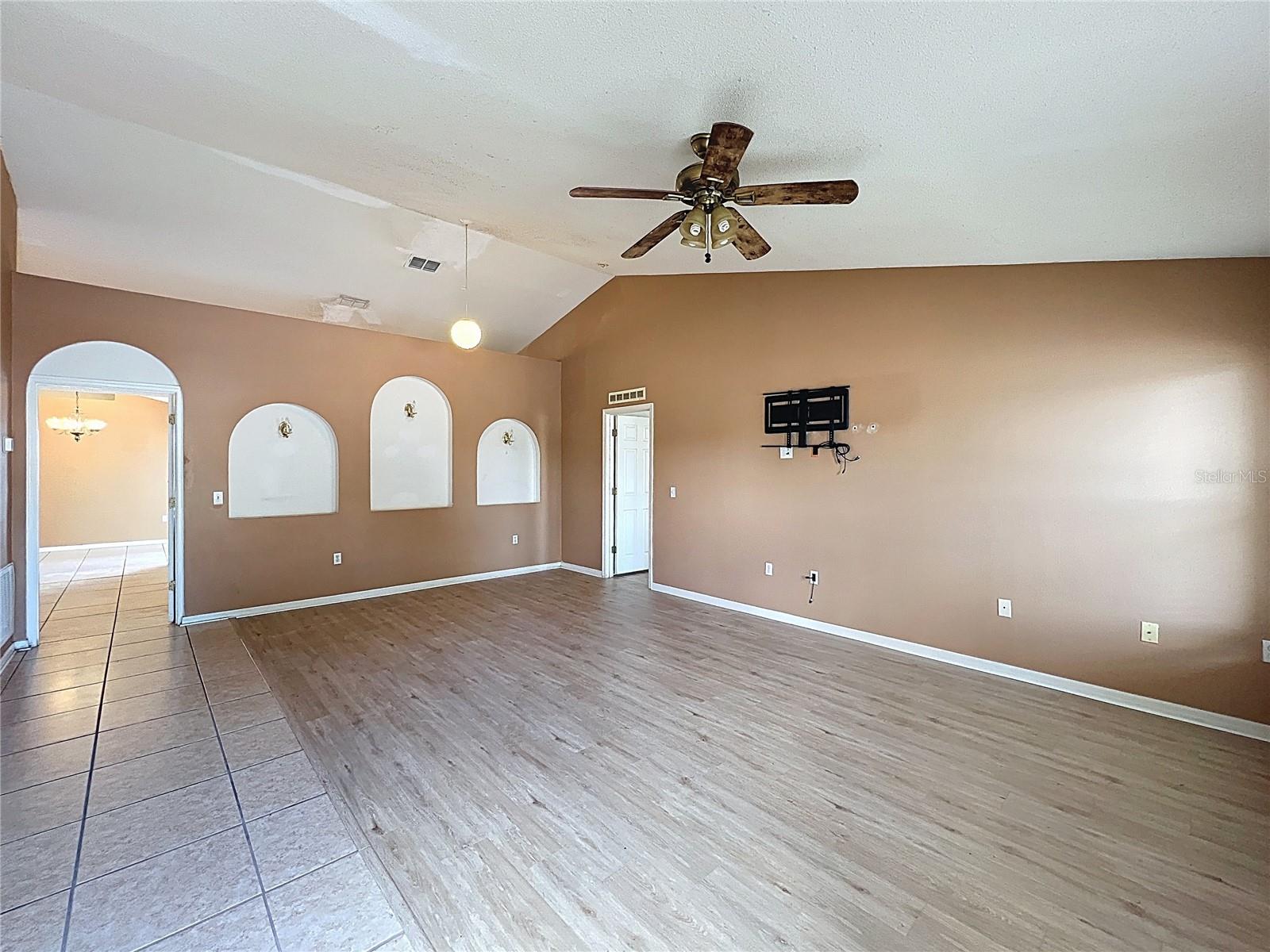 SUNRIDGE VILLAGE EAST - Residential