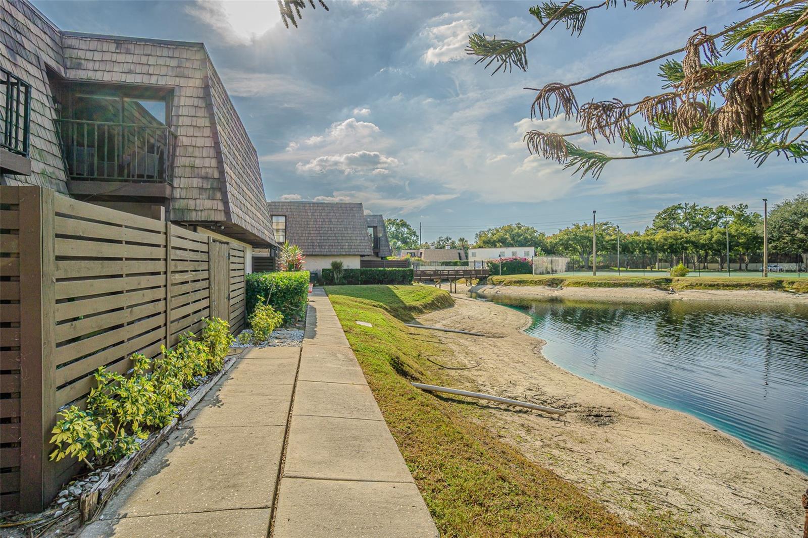 QUAIL RUN PHASE V A CONDOMINIUM - Residential