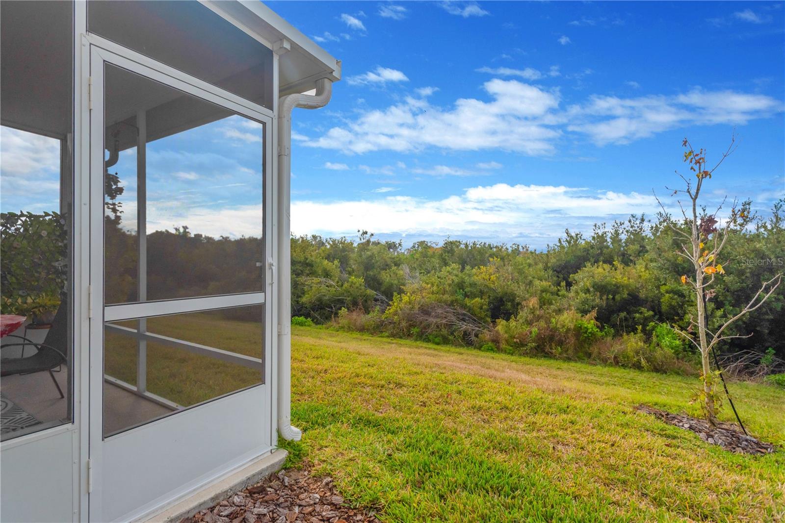 ARTISAN LAKES EDGESTONE NORTH PH I & II - Residential Lease