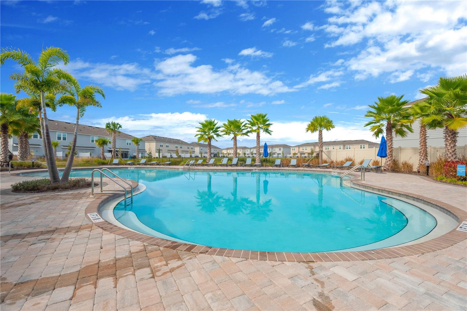 ARTISAN LAKES EDGESTONE NORTH PH I & II - Residential Lease