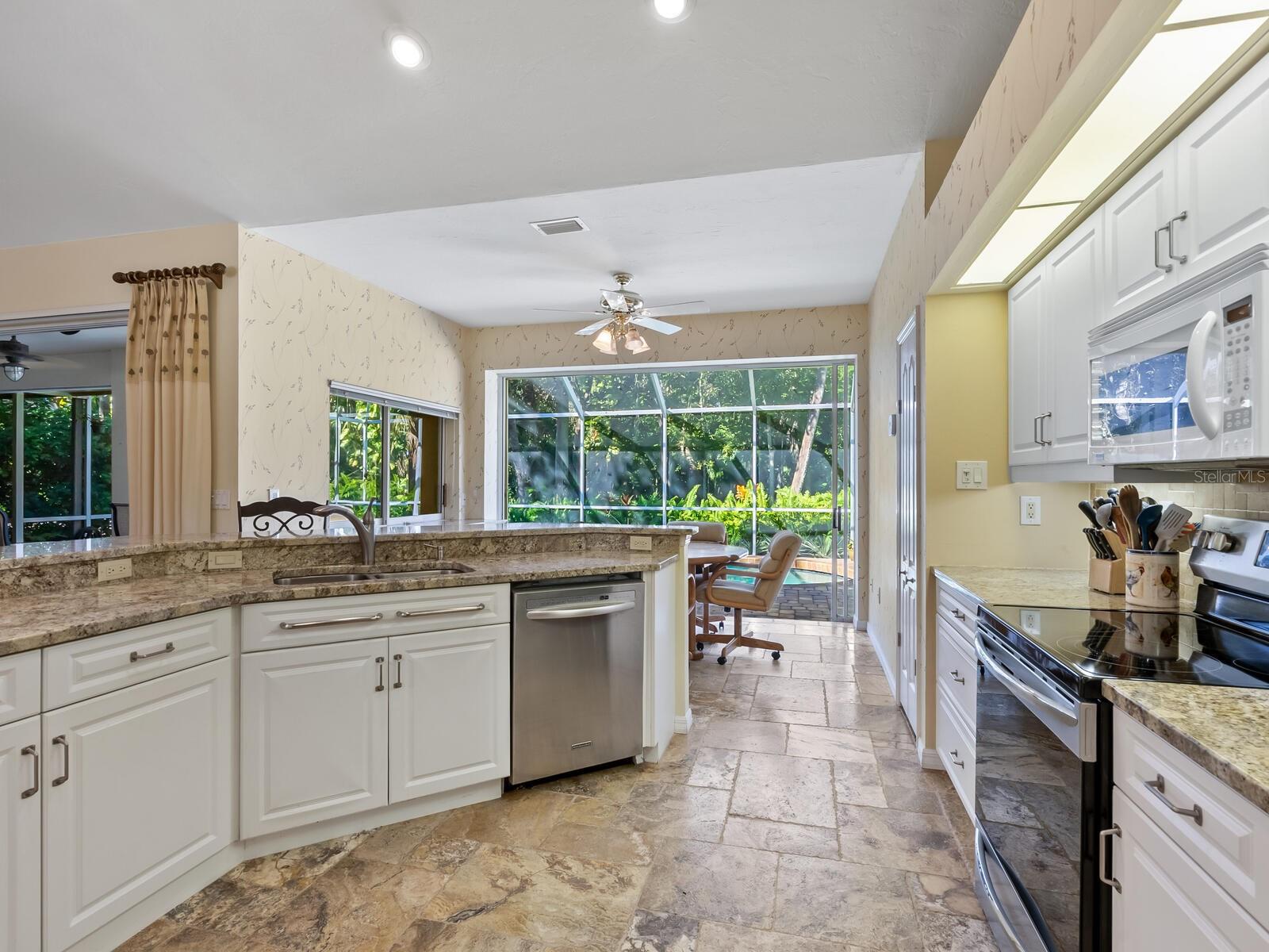 SANDRINGHAM PLACE - Residential