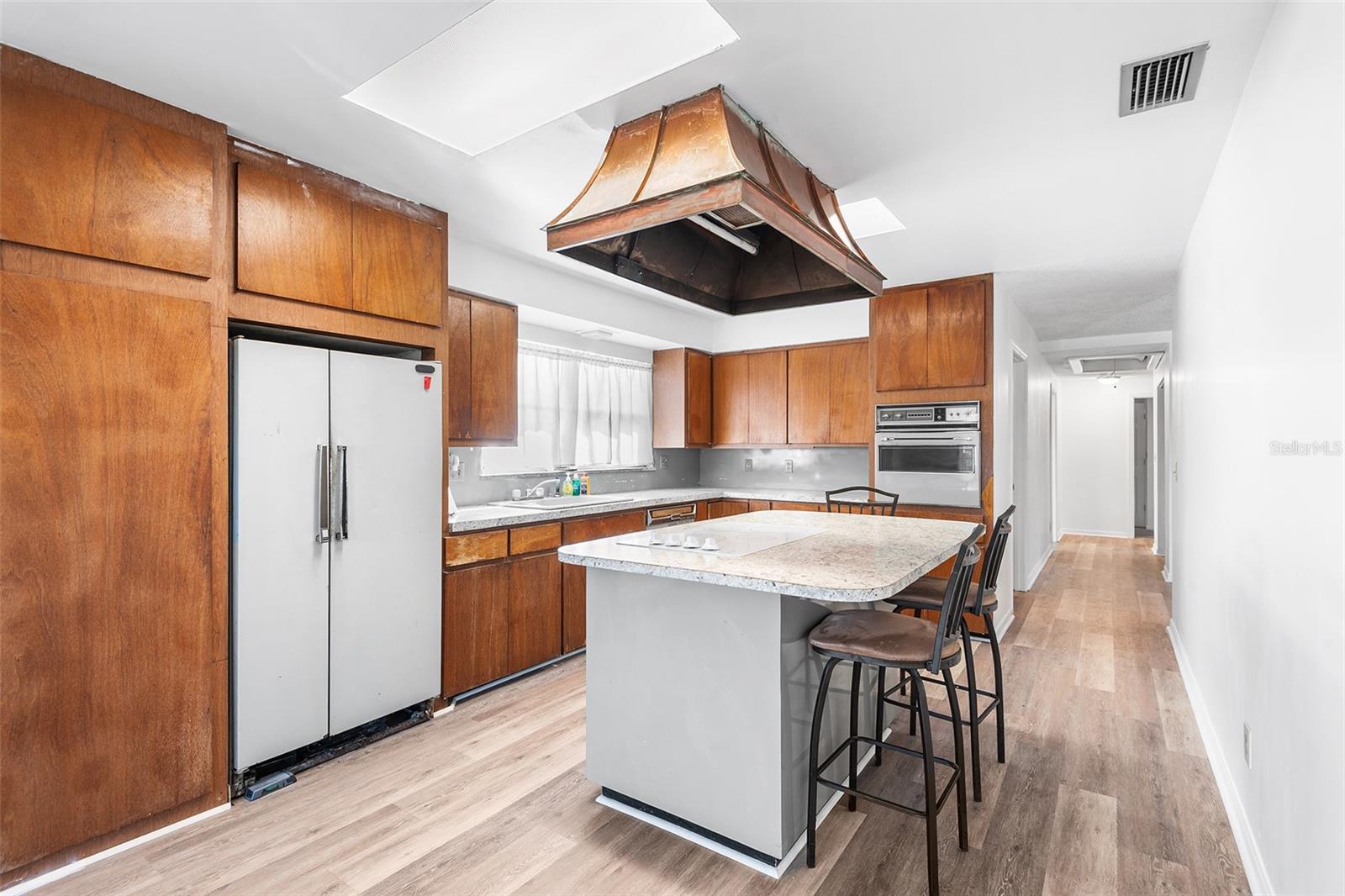 PINE KNOLL - Residential