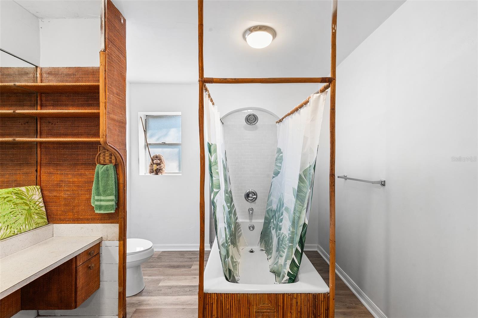 PINE KNOLL - Residential