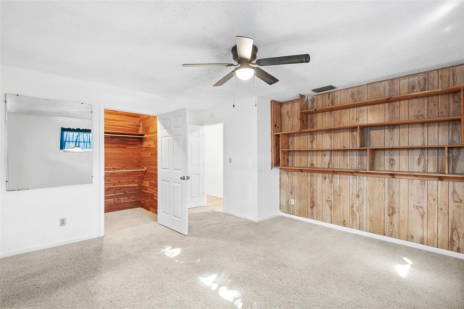 PINE KNOLL - Residential