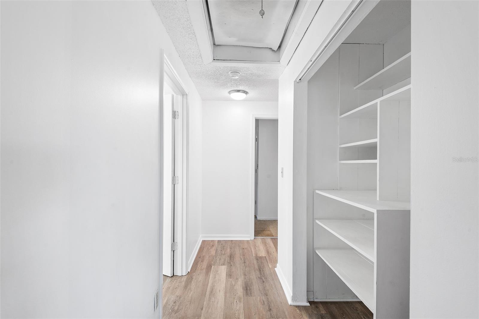 PINE KNOLL - Residential