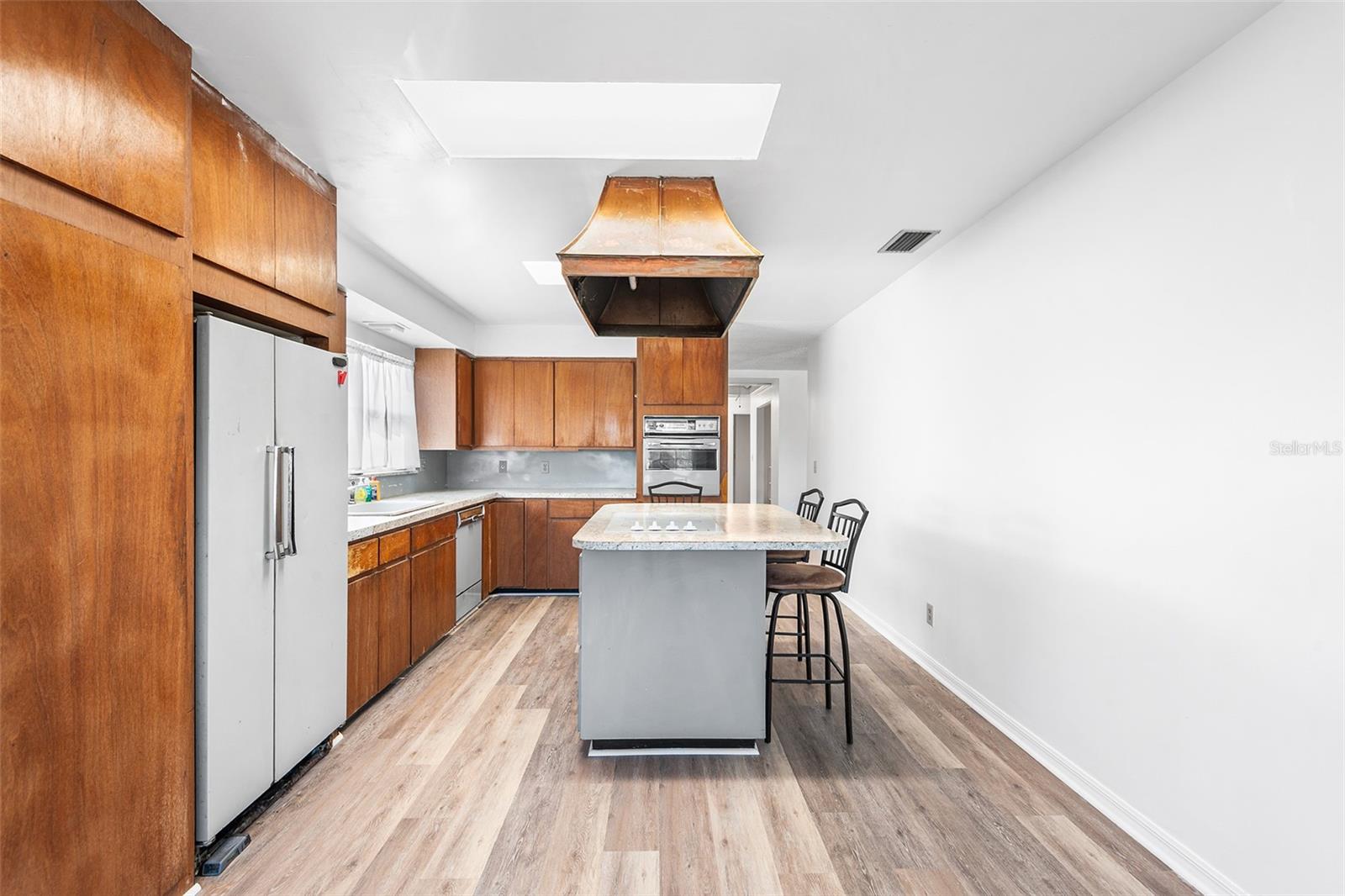 PINE KNOLL - Residential