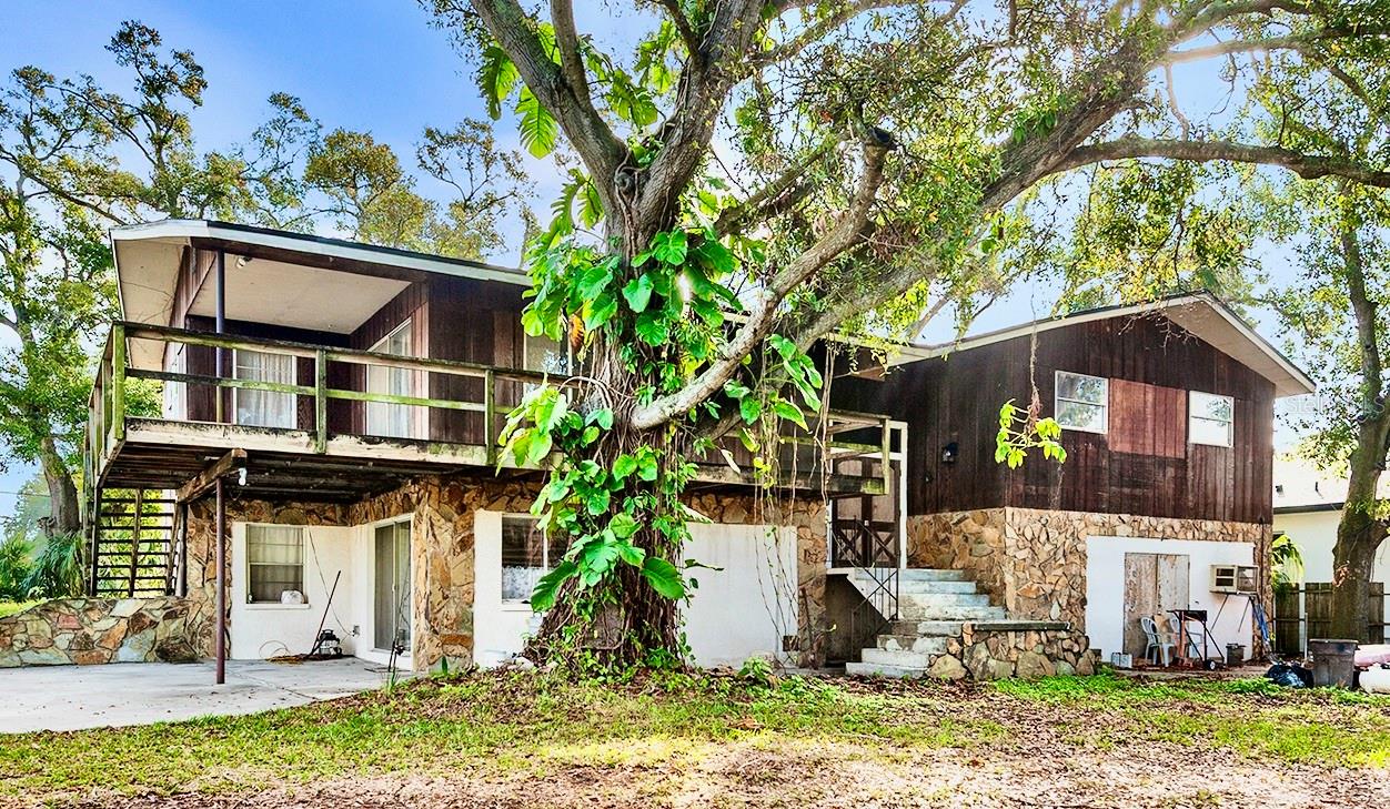 PINE KNOLL - Residential