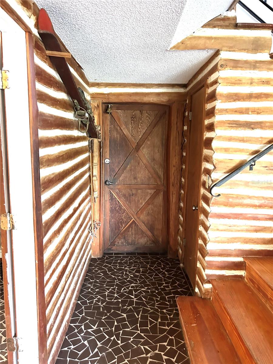 PINE KNOLL - Residential