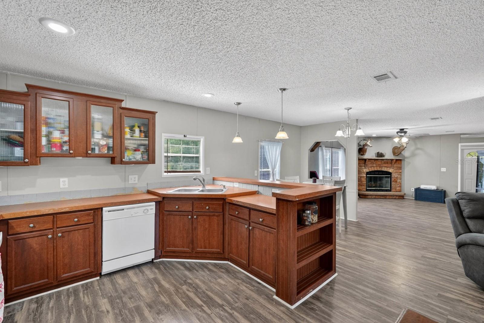 INDIAN TRACE - Residential