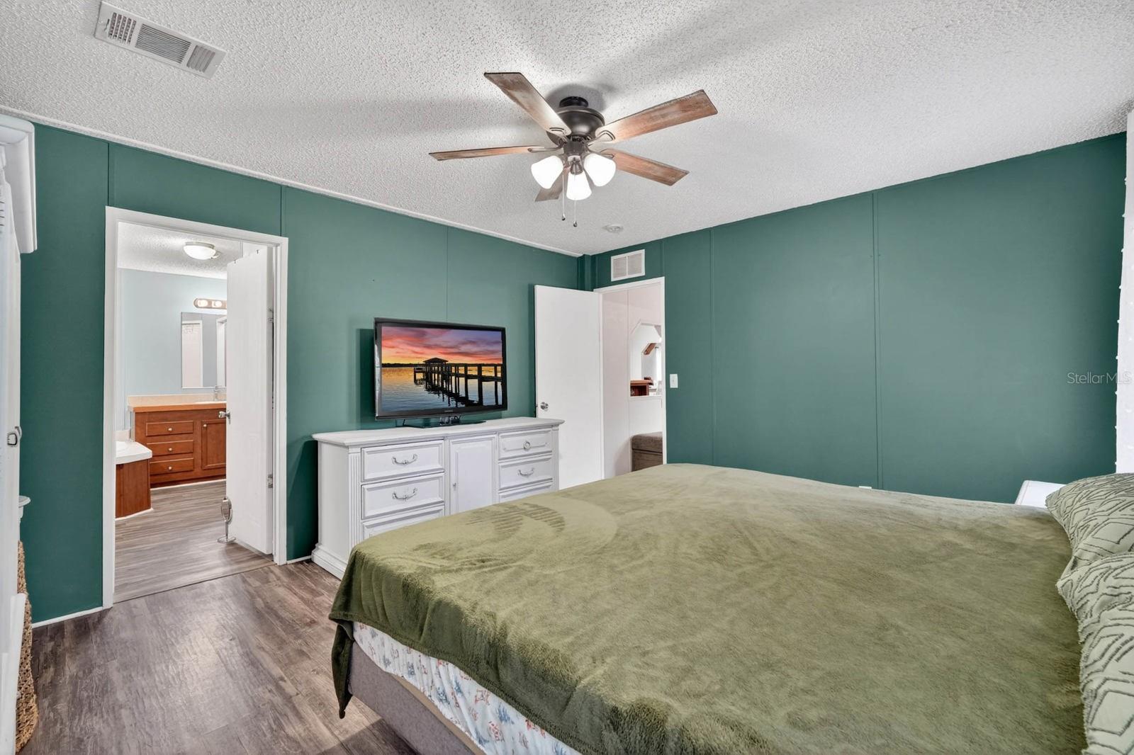 INDIAN TRACE - Residential