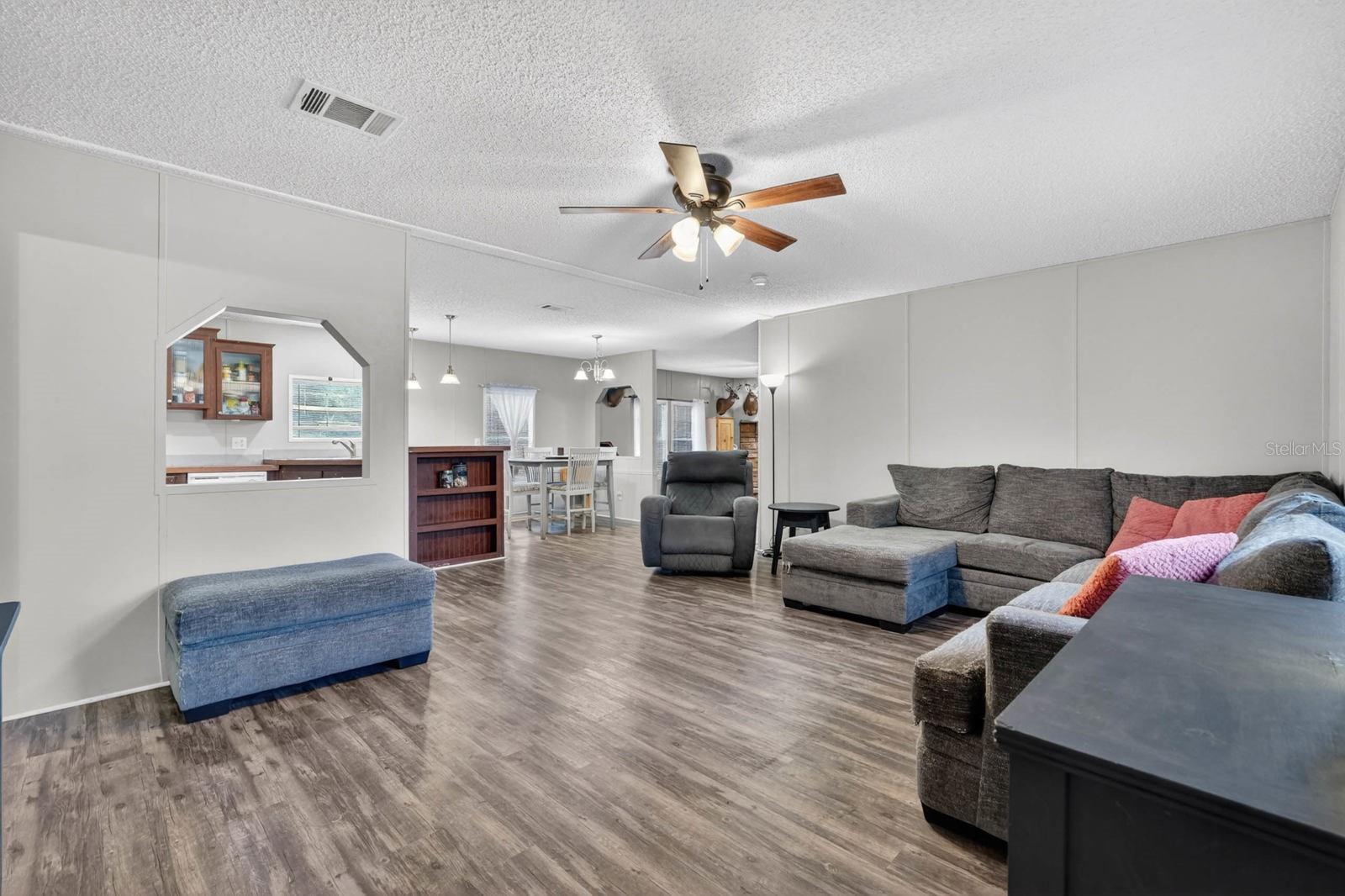 INDIAN TRACE - Residential