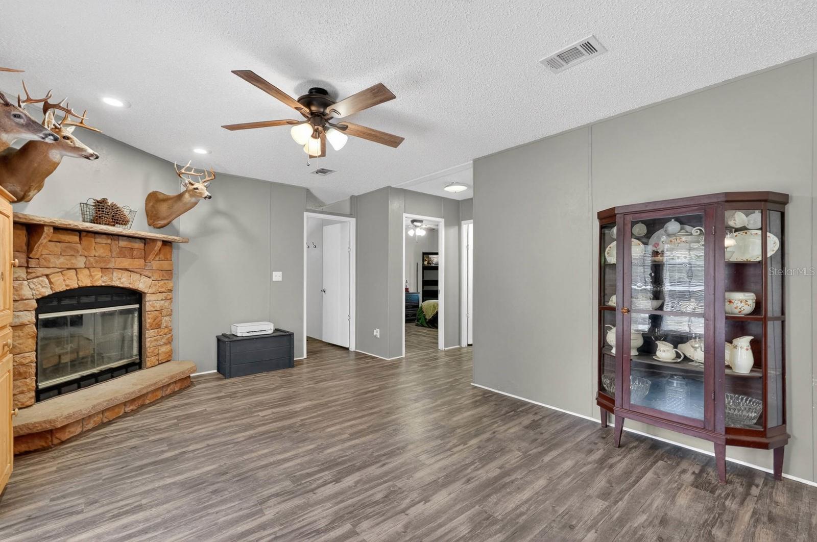 INDIAN TRACE - Residential