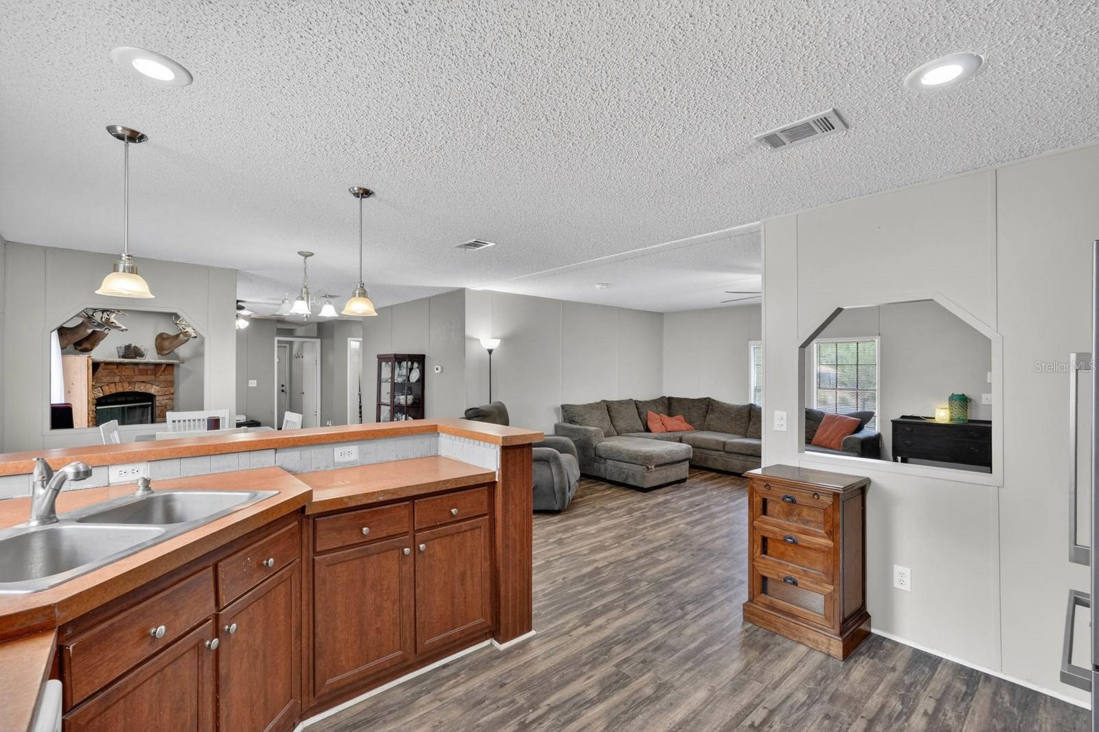 INDIAN TRACE - Residential