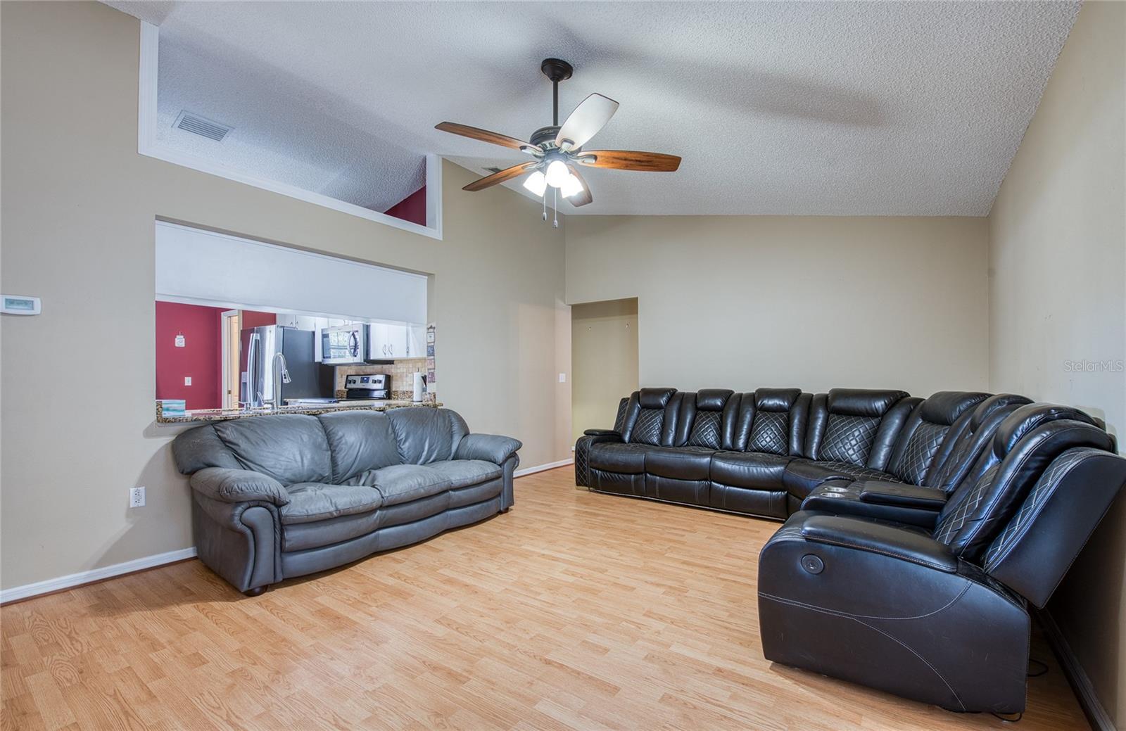 RAINBOW OAKS - Residential