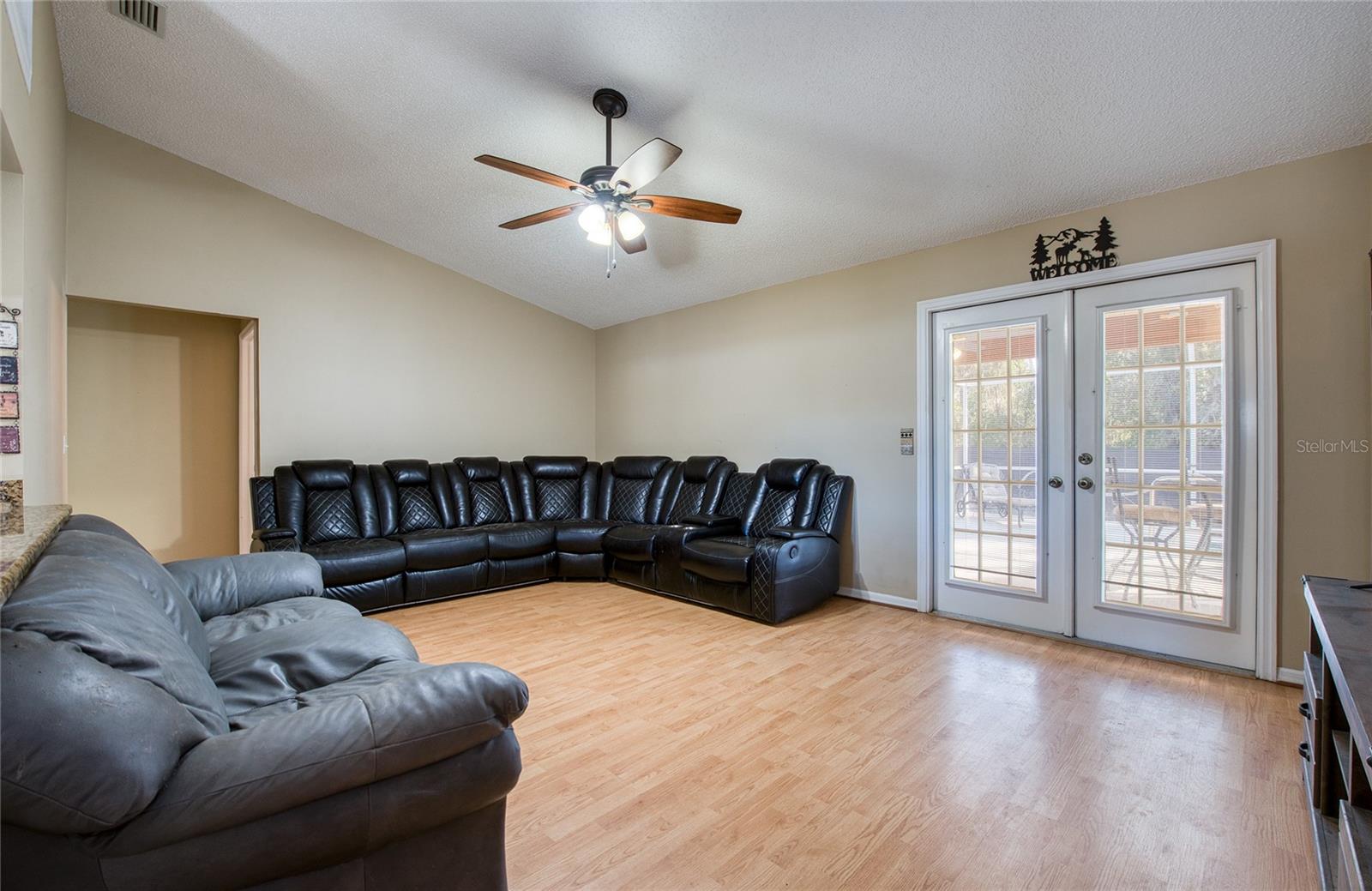 RAINBOW OAKS - Residential