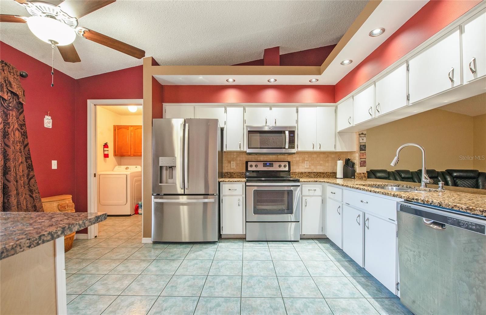 RAINBOW OAKS - Residential