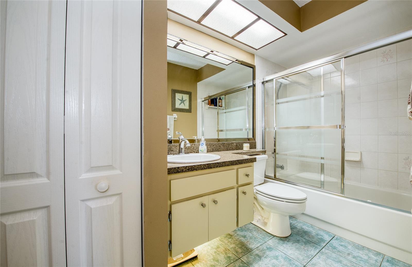 RAINBOW OAKS - Residential