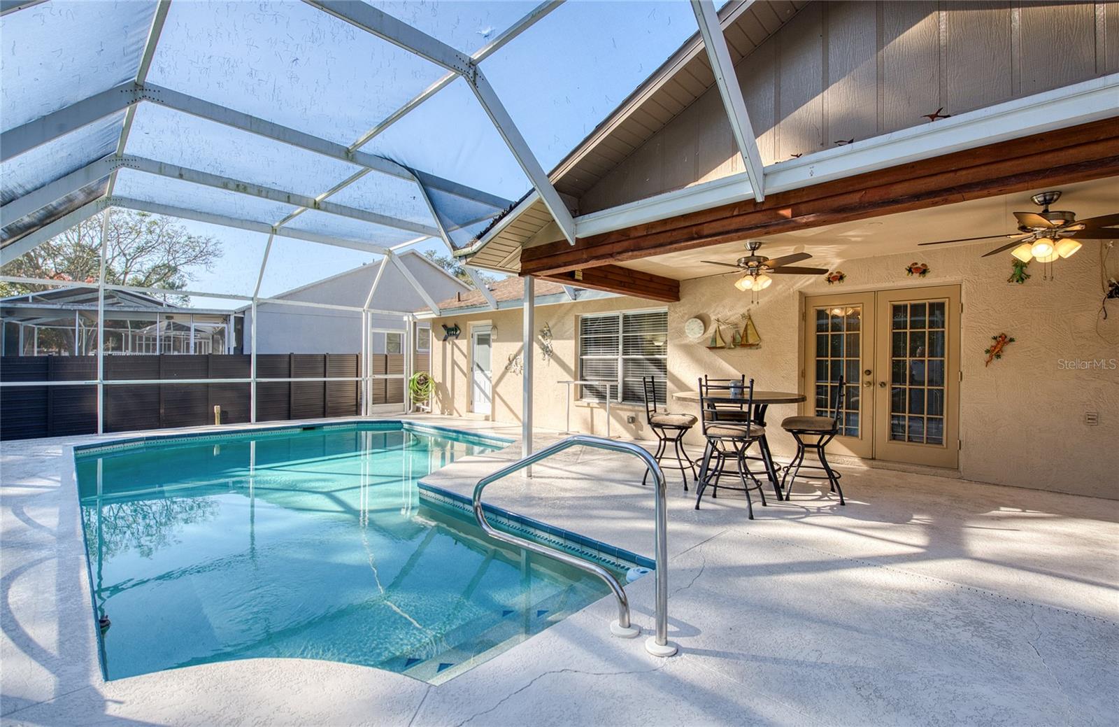 RAINBOW OAKS - Residential