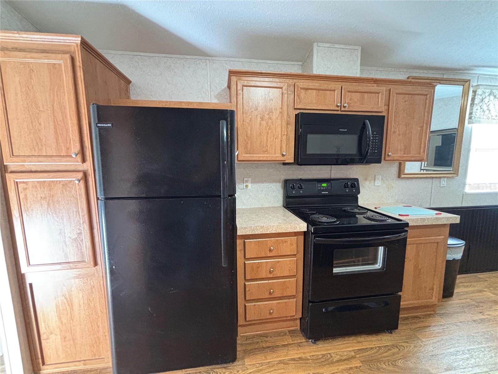 MELROSE LANDING - Residential