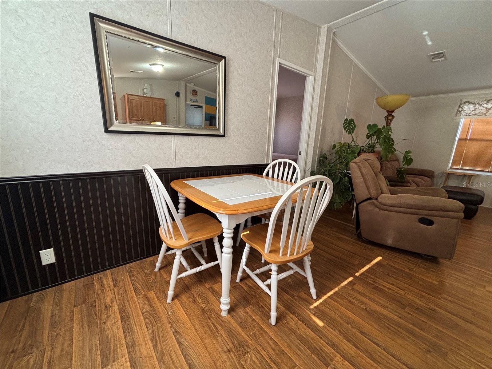 MELROSE LANDING - Residential