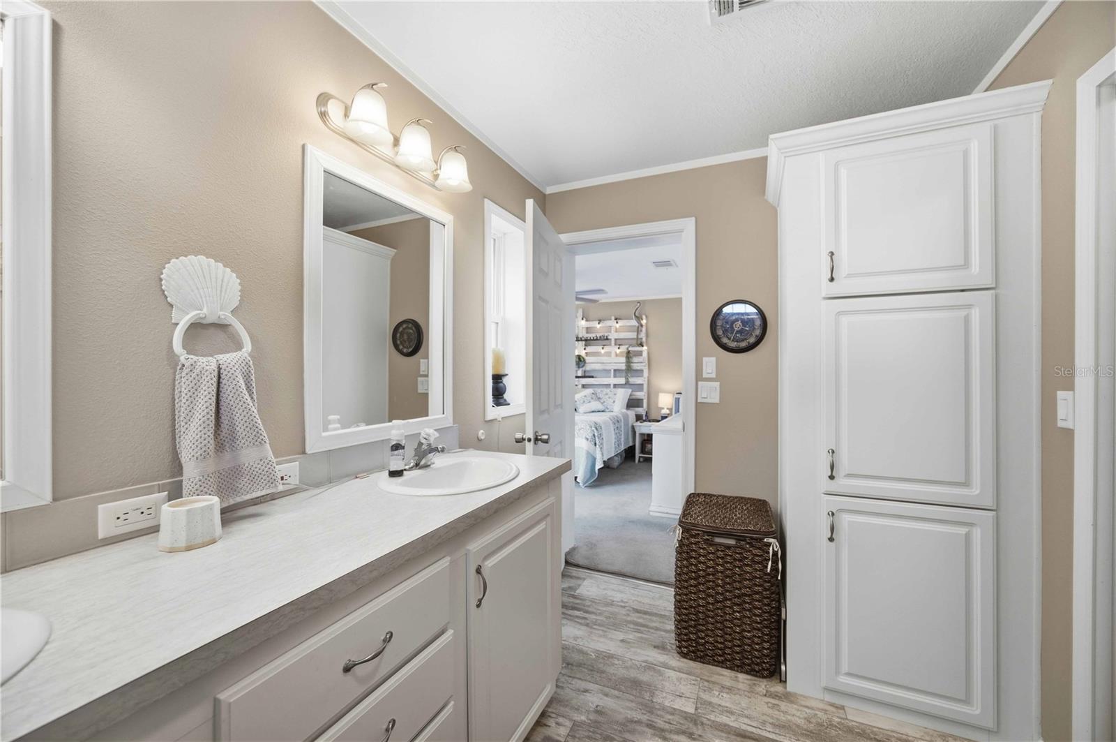 KINGS GATE SEC I - Residential