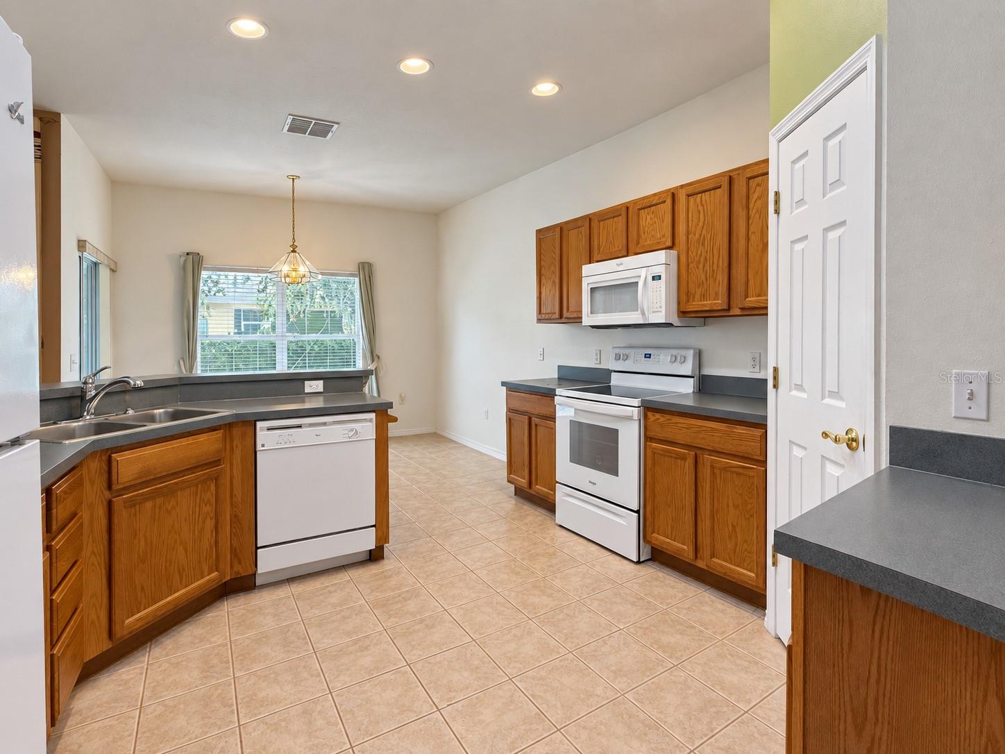 219 KNOLL WOOD DRIVE