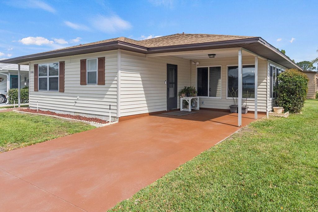 Photo of 4846 Colonnades Club Boulevard, Lakeland, FL 33811 (MLS # TB8385716)