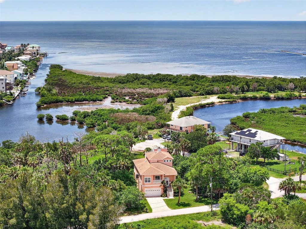 Photo of 6926 Mccray Drive, Hudson, FL 34667 (MLS # W7888406)