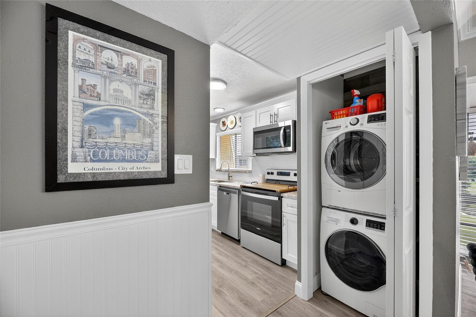BAL HARBOUR CHATEAUX CONDOMINI - Residential