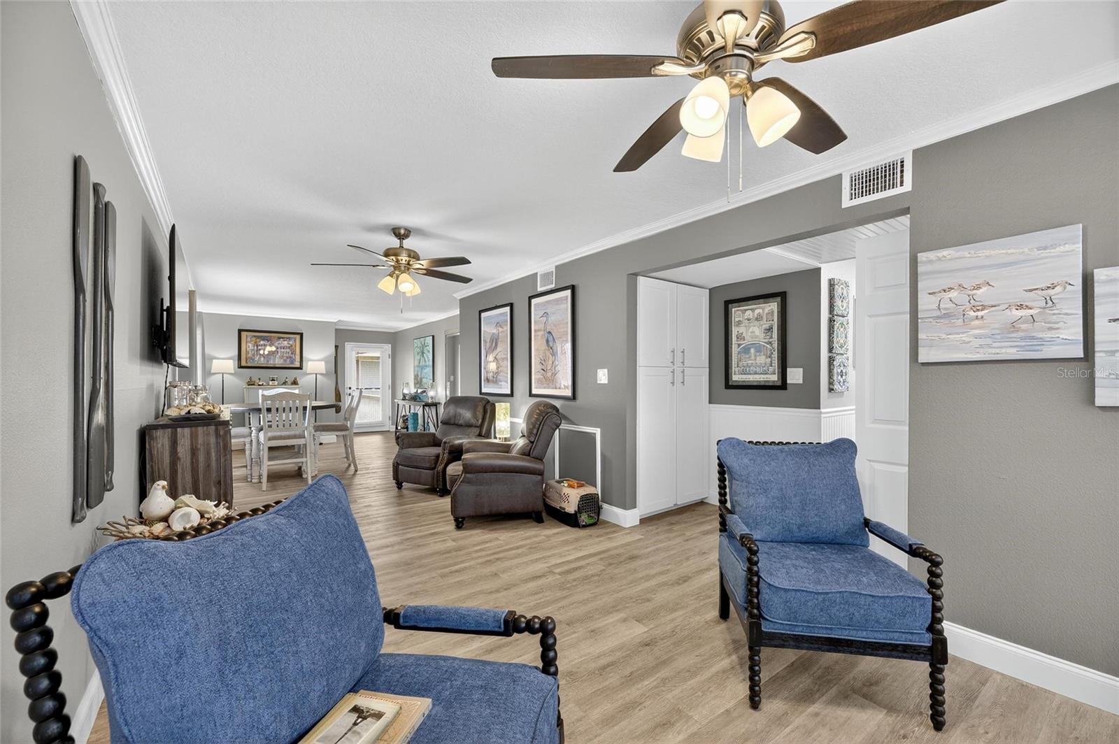 BAL HARBOUR CHATEAUX CONDOMINI - Residential