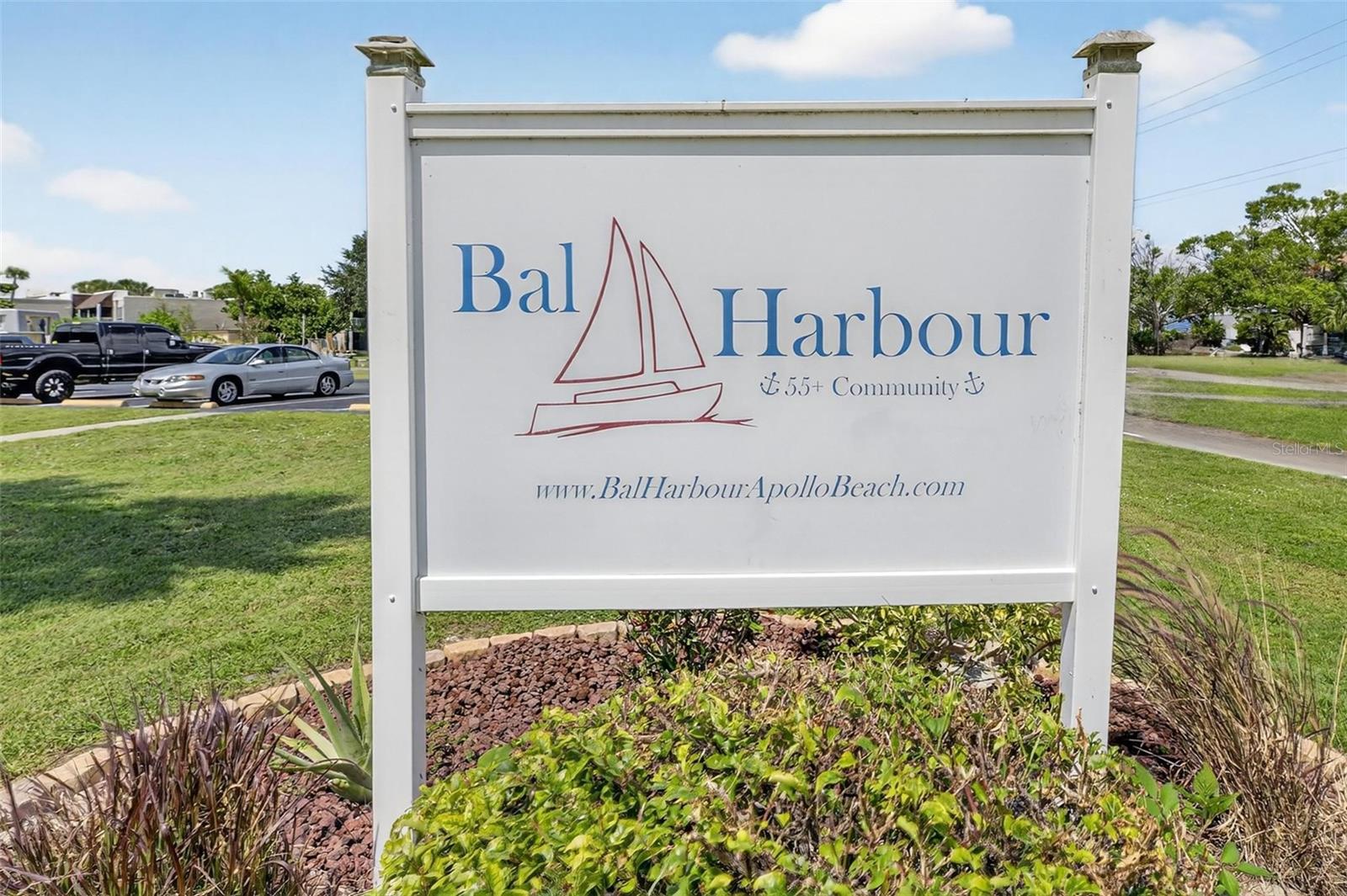 BAL HARBOUR CHATEAUX CONDOMINI - Residential