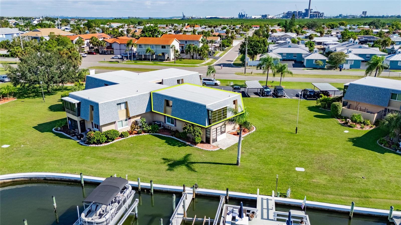BAL HARBOUR CHATEAUX CONDOMINI - Residential