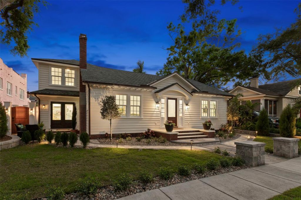 Photo of 346 16th Avenue NE, St Petersburg, FL 33704 (MLS # TB8456037)