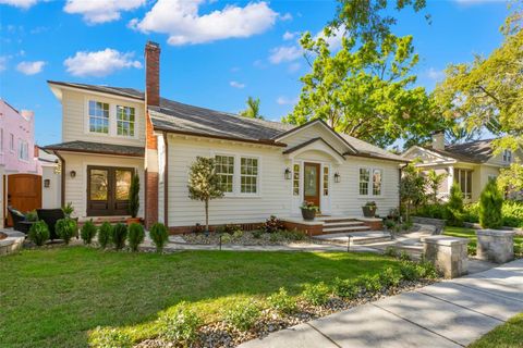 Photo of 346 16th Avenue NE, St Petersburg, FL 33704 (MLS # TB8456037)