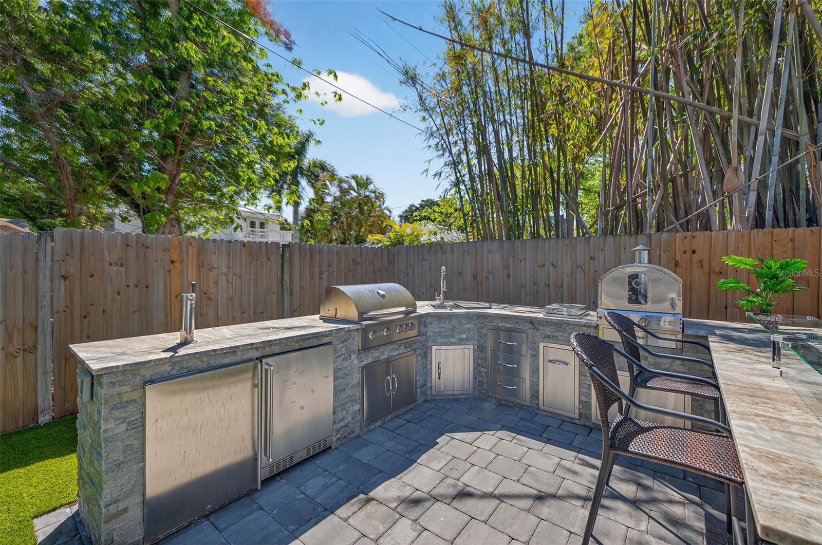 OLD KENTUCKY - Residential