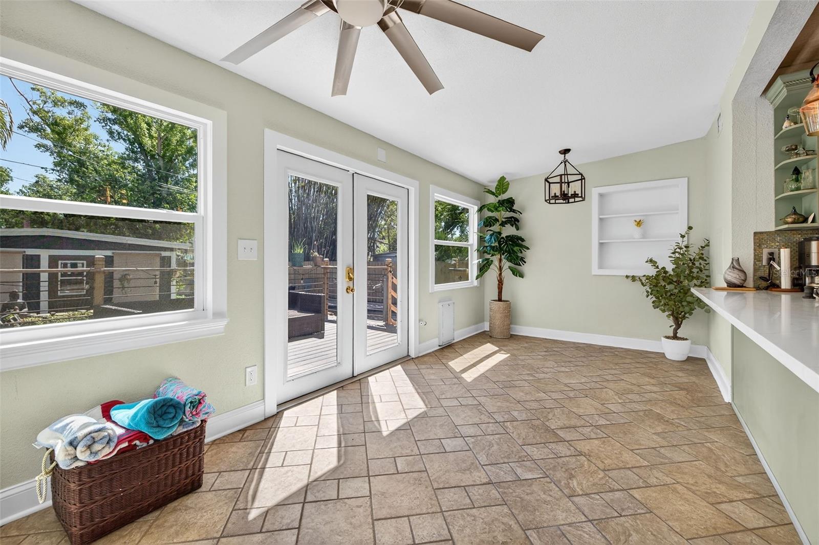 OLD KENTUCKY - Residential