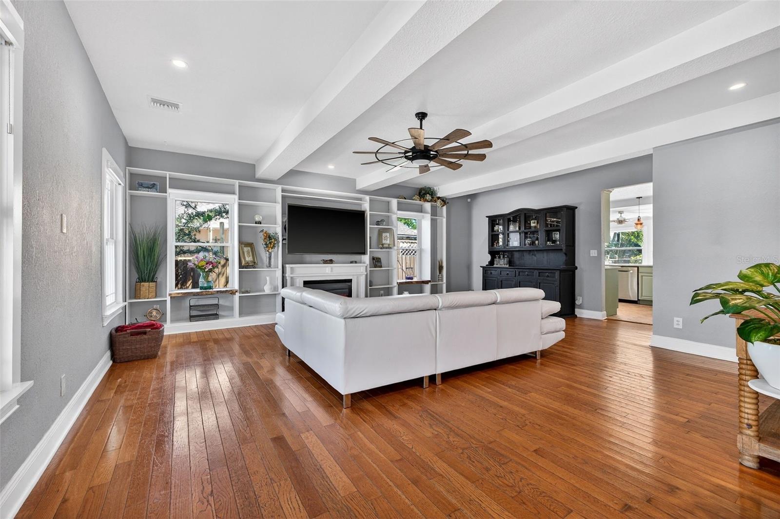 OLD KENTUCKY - Residential