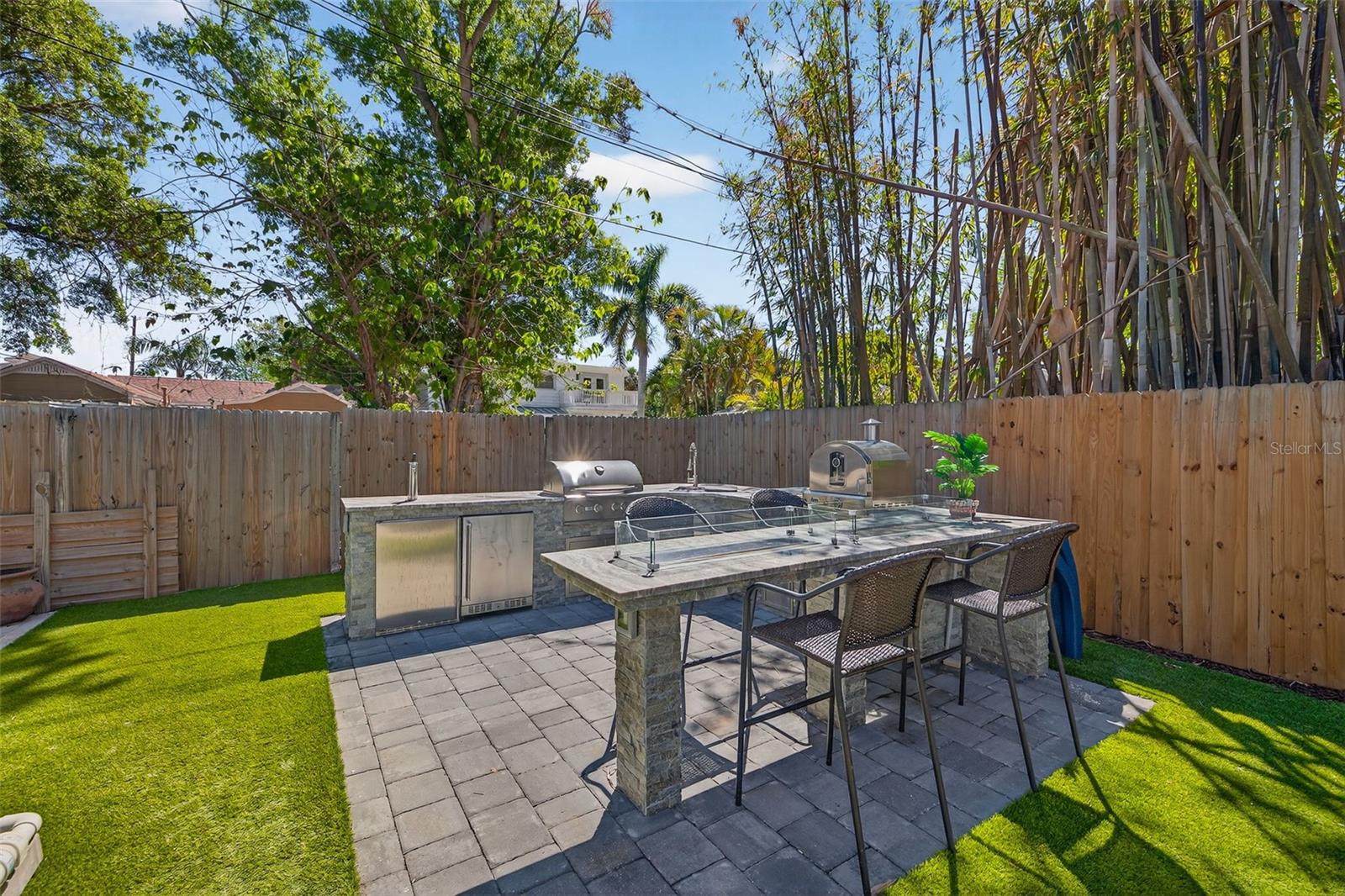 OLD KENTUCKY - Residential