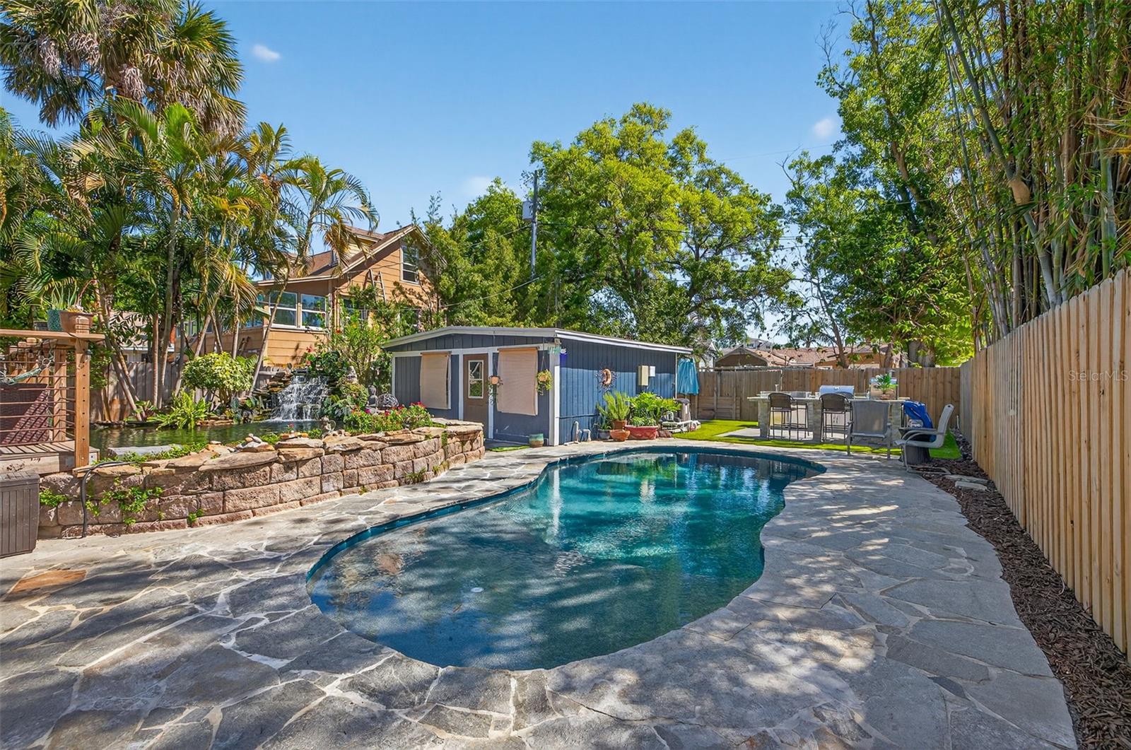 OLD KENTUCKY - Residential