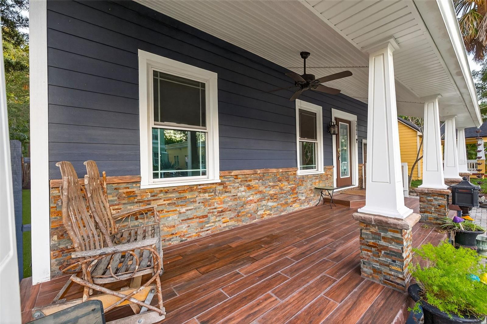 2005 JACKSON STREET N