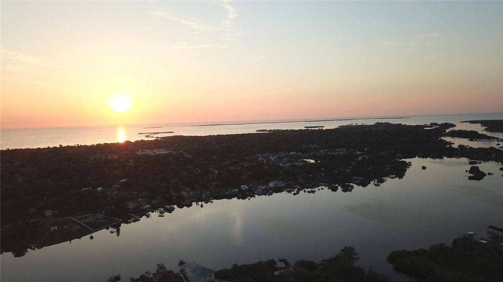 Photo of 523 Doric Court, Tarpon Springs, FL 34689 (MLS # O6336883)