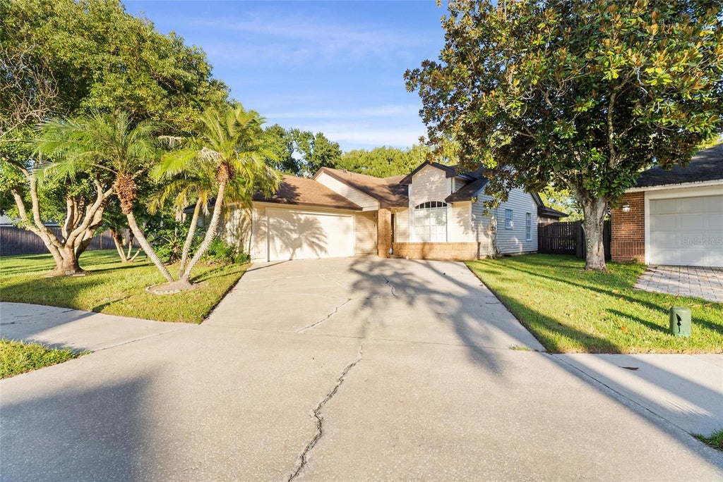Photo of 6428 Piccadilly Lane, Orlando, FL 32835 (MLS # S5159615)