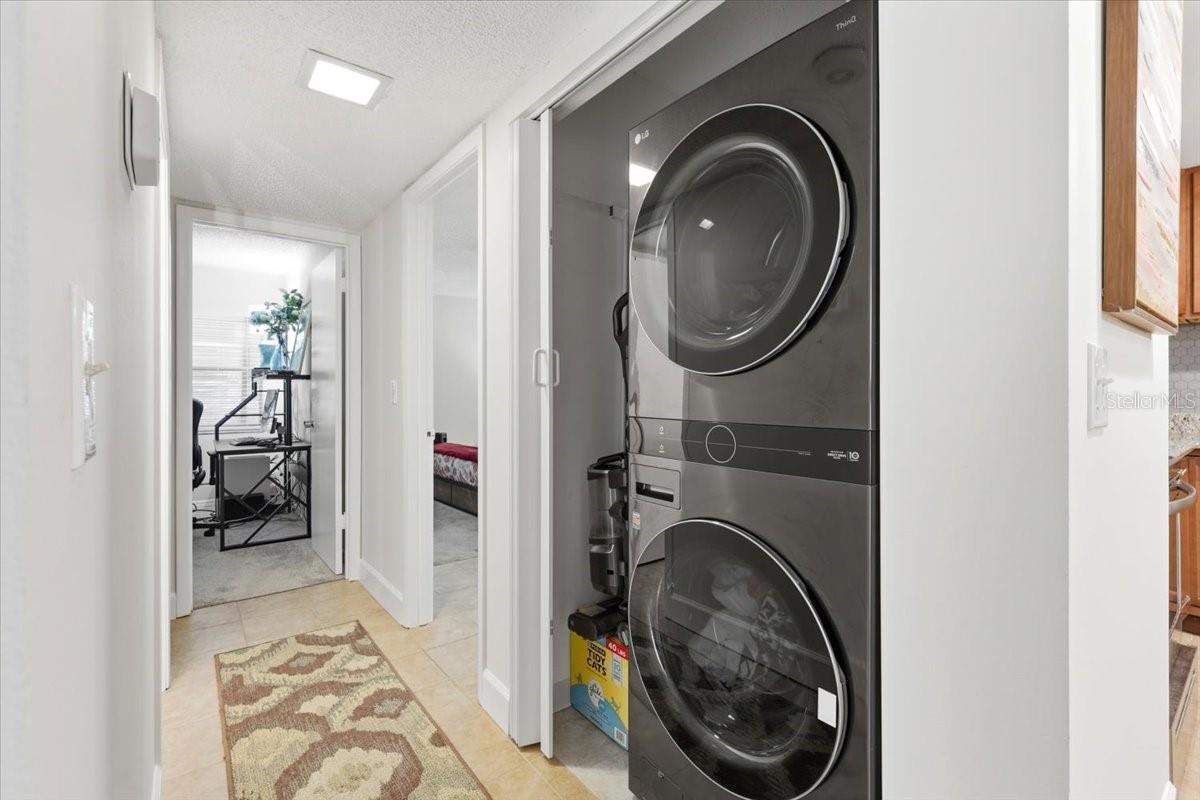 LAKESIDE CONDO APTS - Residential