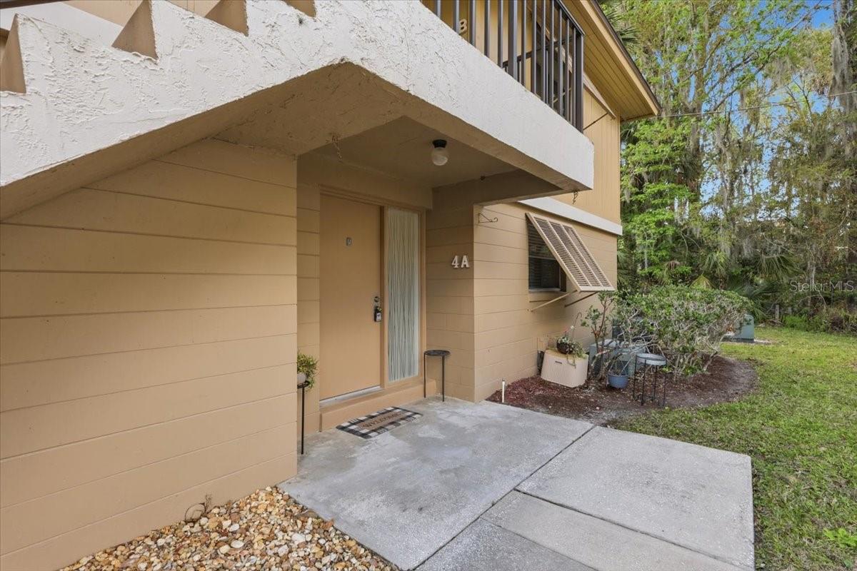 LAKESIDE CONDO APTS - Residential