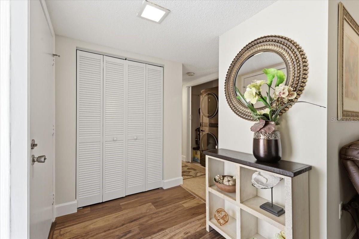 LAKESIDE CONDO APTS - Residential