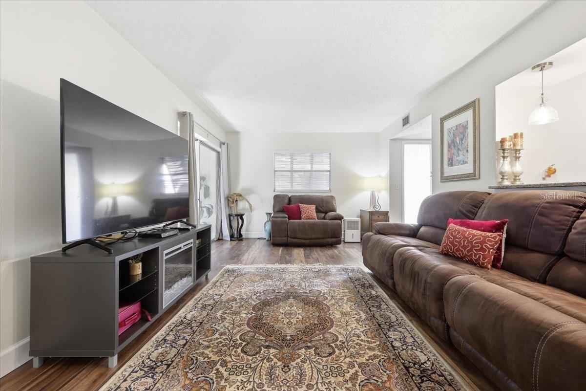 LAKESIDE CONDO APTS - Residential